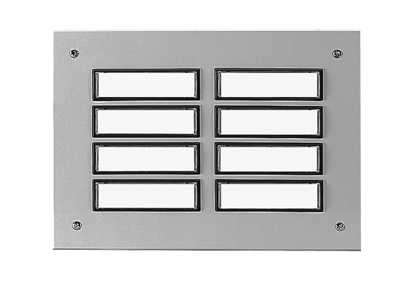 Etagenplatte mit acht Namensfeldern, silber eloxierte Aluminiumplatte, rechteckiges Design, Frontalansicht.