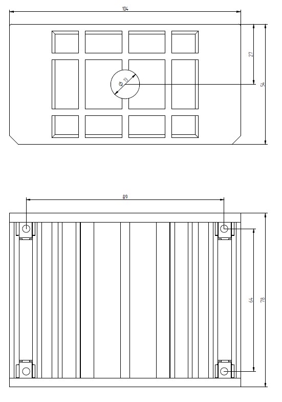 Rechteckiger Unterputzkasten aus Aluminium mit schwarzen Endkappen, offene Front, schräge Seitenansicht.